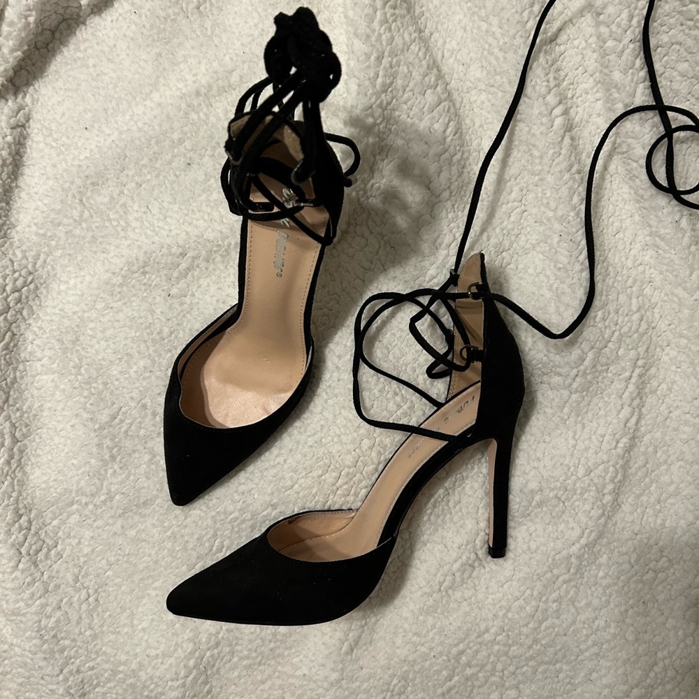 Public Desire pumps